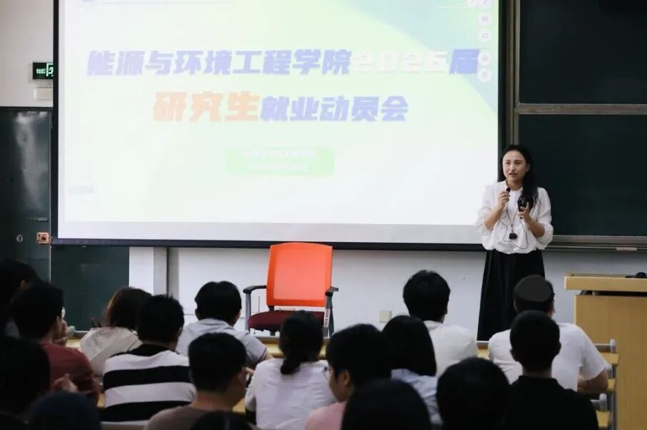 十佳辅导员 | 白一鸣